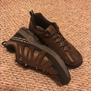 🏔 Eddie Bauer Men’s Hiking Shoes